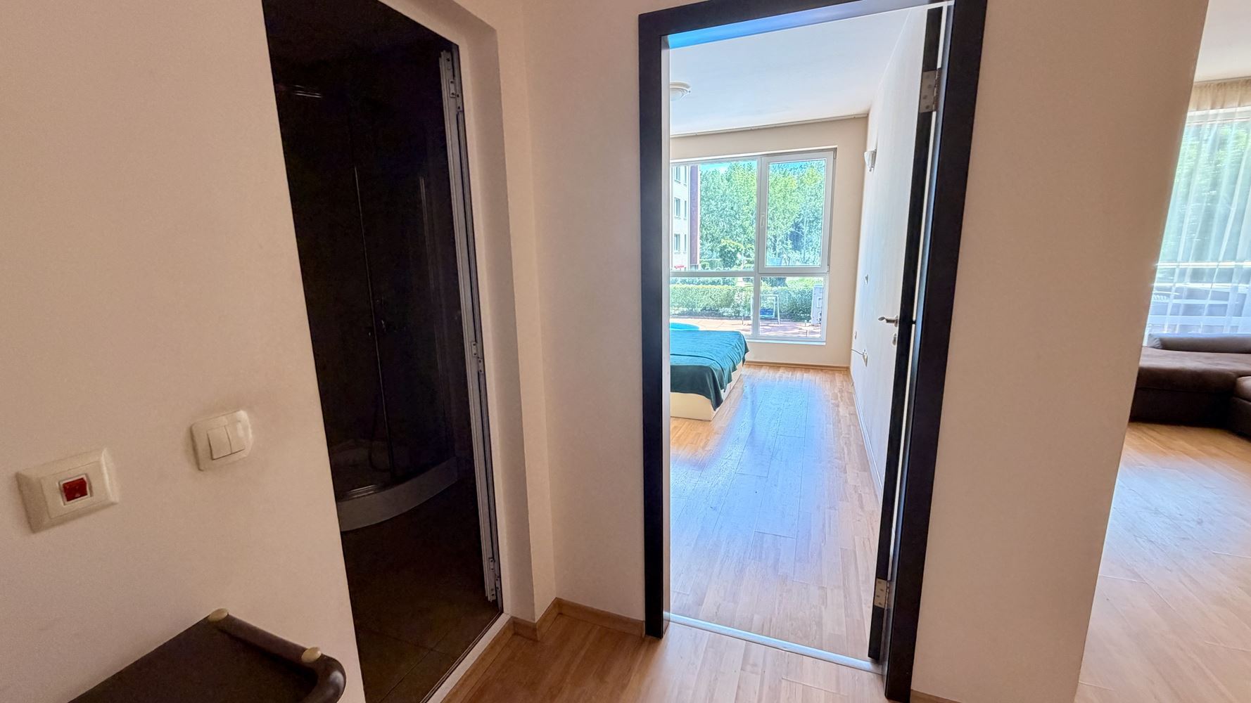 Slunečné pobřeží: apartmán s jednou ložnicí 300 metrů od pláže – komfort, kvalita a skvělá investice