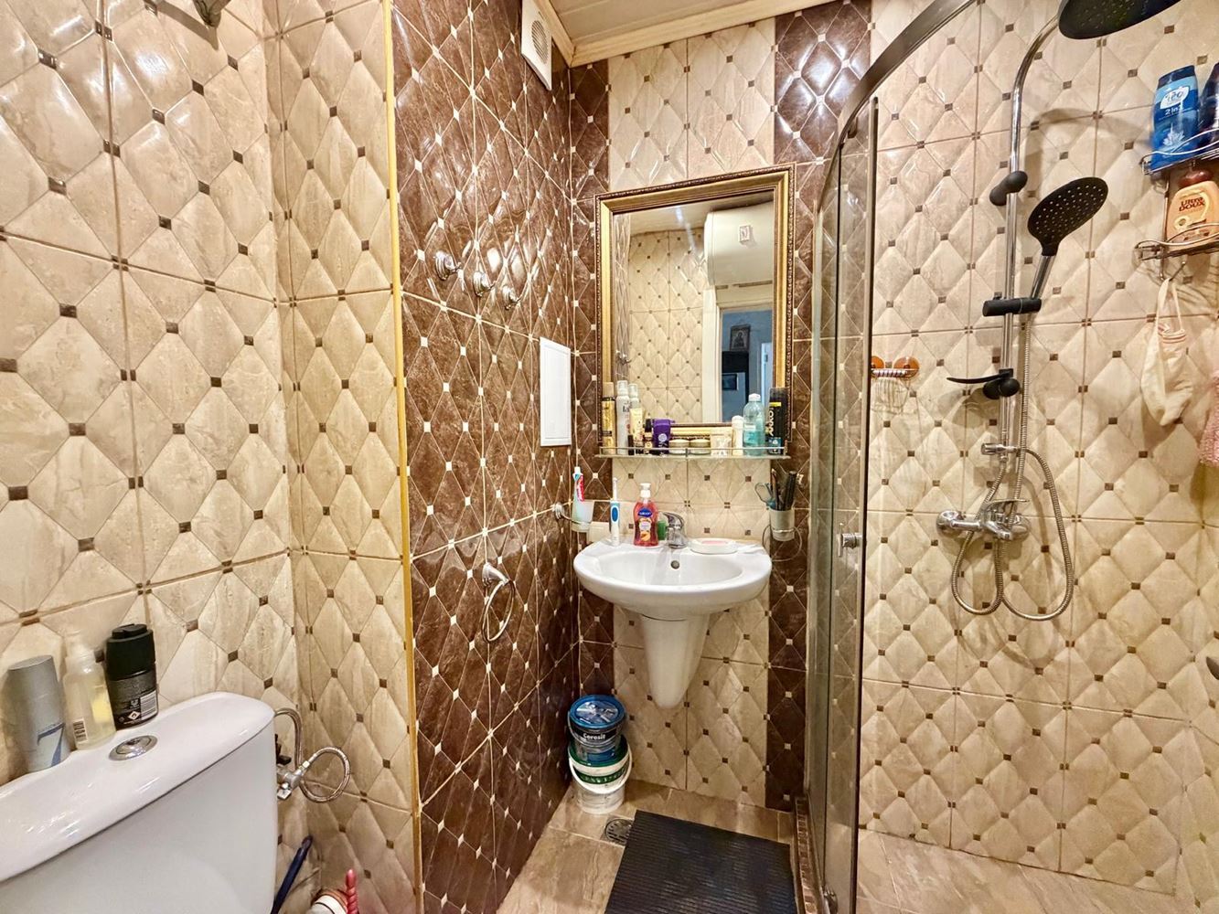 Apartmán s jednou ložnicí a vlastní zahrádkou v Ravdě – pouze 200 m od moře