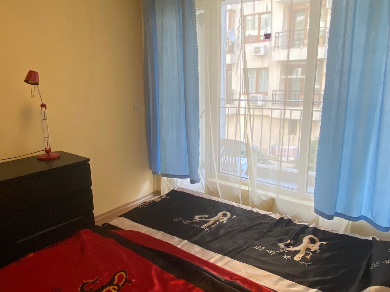 Zařízený apartmán s jednou ložnicí 50 m od moře v Pomorie