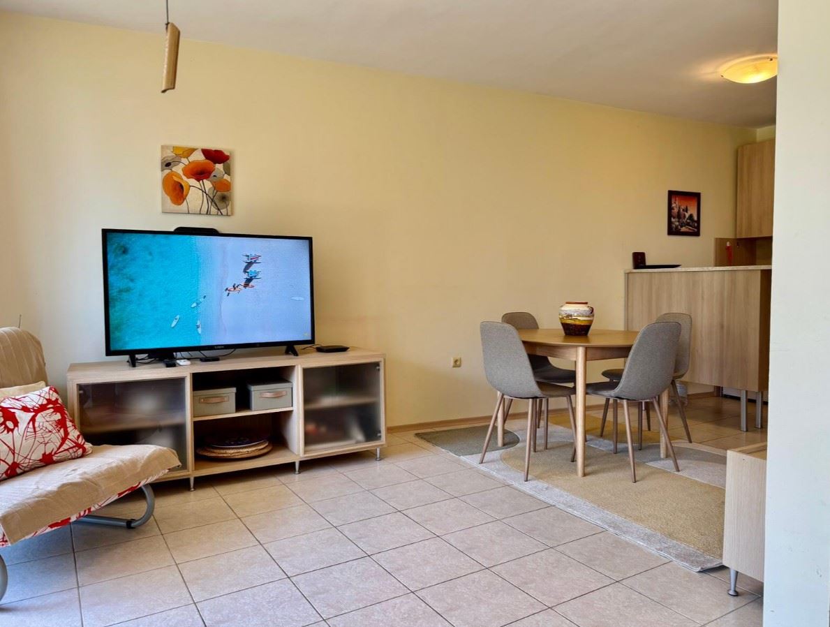 Prostorný apartmán se dvěma ložnicemi v první linii u moře v Ravdě – prostorný domov u moře s jedinečným výhledem