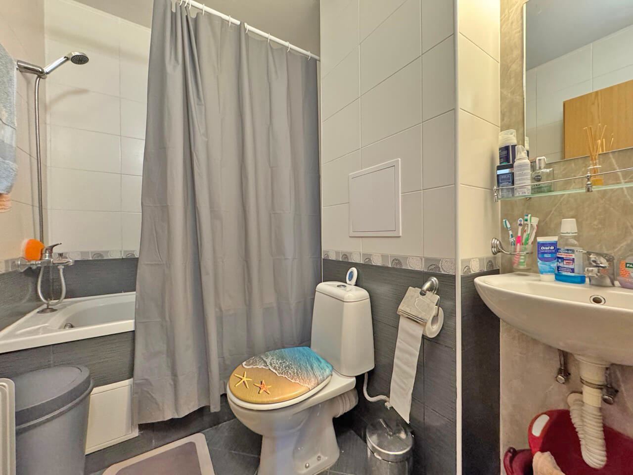 2+kk apartmán v komplexu s mořskou atmosférou v první linii ve Svatém Vlasu