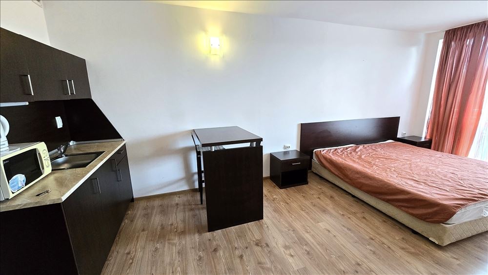 Elegantní studio v elitním komplexu v Sarafovu – jen pár kroků od pláže, luxus, SPA a bazén přímo před vámi