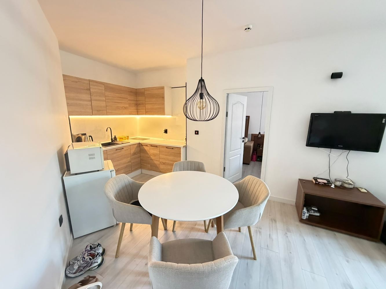 Prostorný apartmán s jednou ložnicí a velkou terasou v jižní části Slunečného pobřeží – vynikající investice u moře