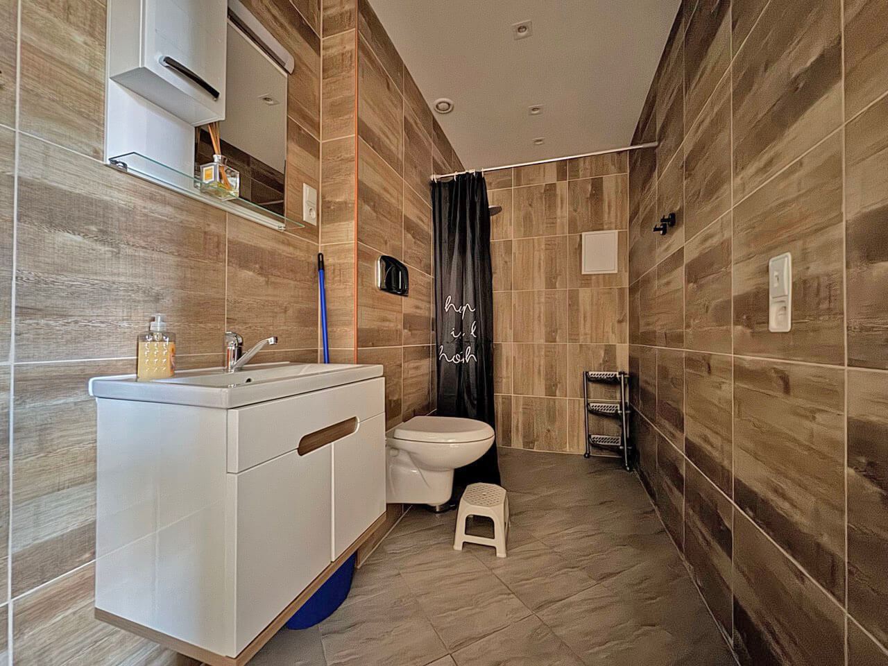 Jednopokojový apartmán ve Sveti Vlas – útulnost, komfort a plně zařízené bydlení v prestižním komplexu