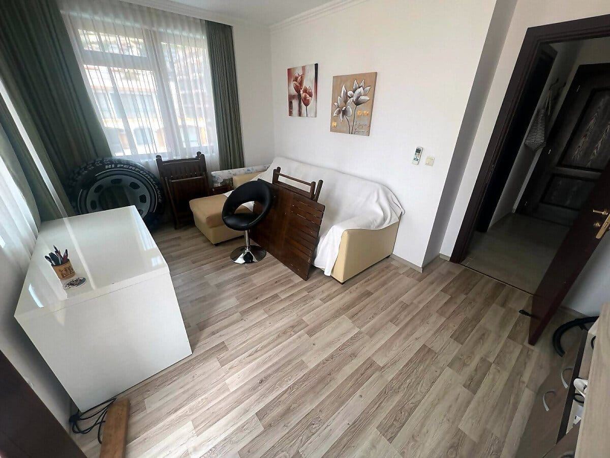 Prostorný čtyřpokojový apartmán s jedinečným panoramatickým výhledem na celý záliv ve Sveti Vlas