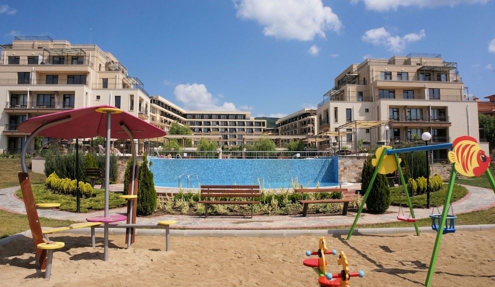 Apartmán ve Sveti Vlas 300 m od pláže – skvělá lokalita, luxusní komplex se středomořskou atmosférou