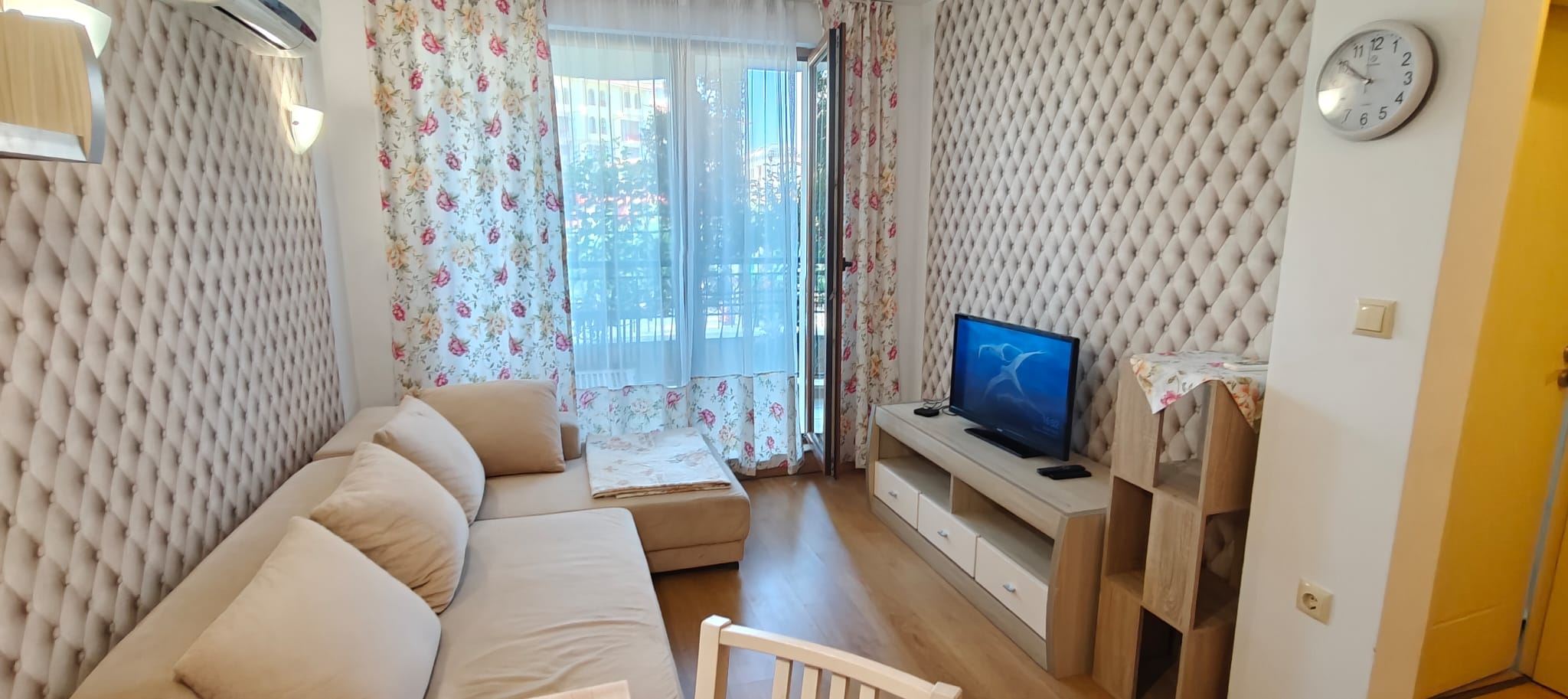 Byt s jednou ložnicí v centru Slunečného pobřeží – elegantní komplex s vynikajícím vybavením