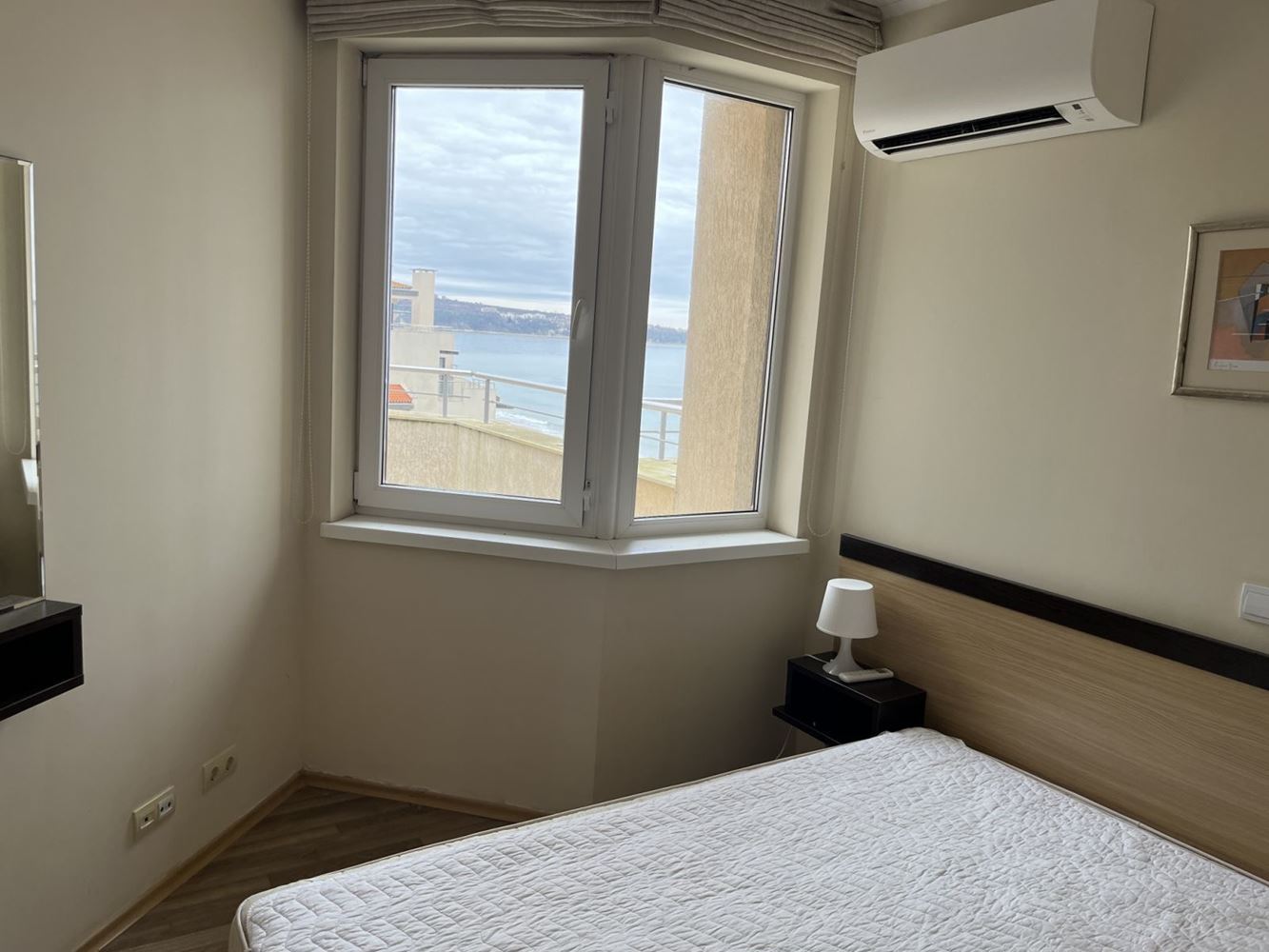 Obzor – zařízený byt s jednou ložnicí na první linii s panoramatickým výhledem na moře