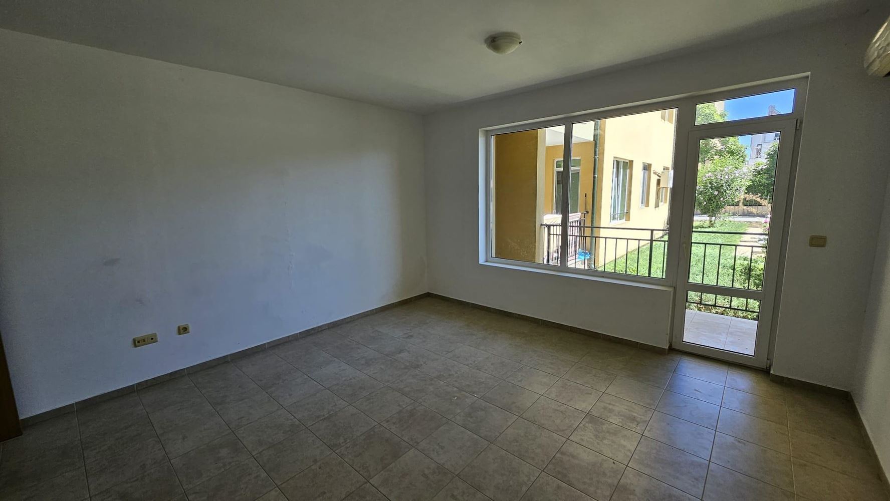 Nové studio s Aktem 16 na Slunečném pobřeží – vynikající investiční příležitost u moře