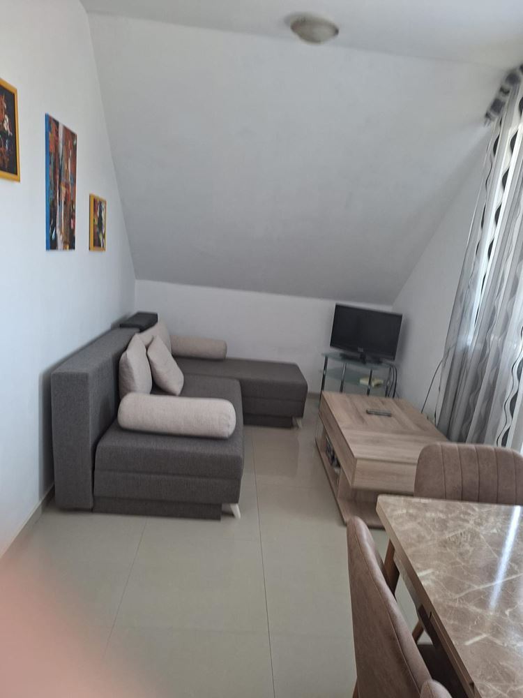 Panoramatický apartmán s jednou ložnicí a výhledem na moře v Ravdě – připraven k nastěhování