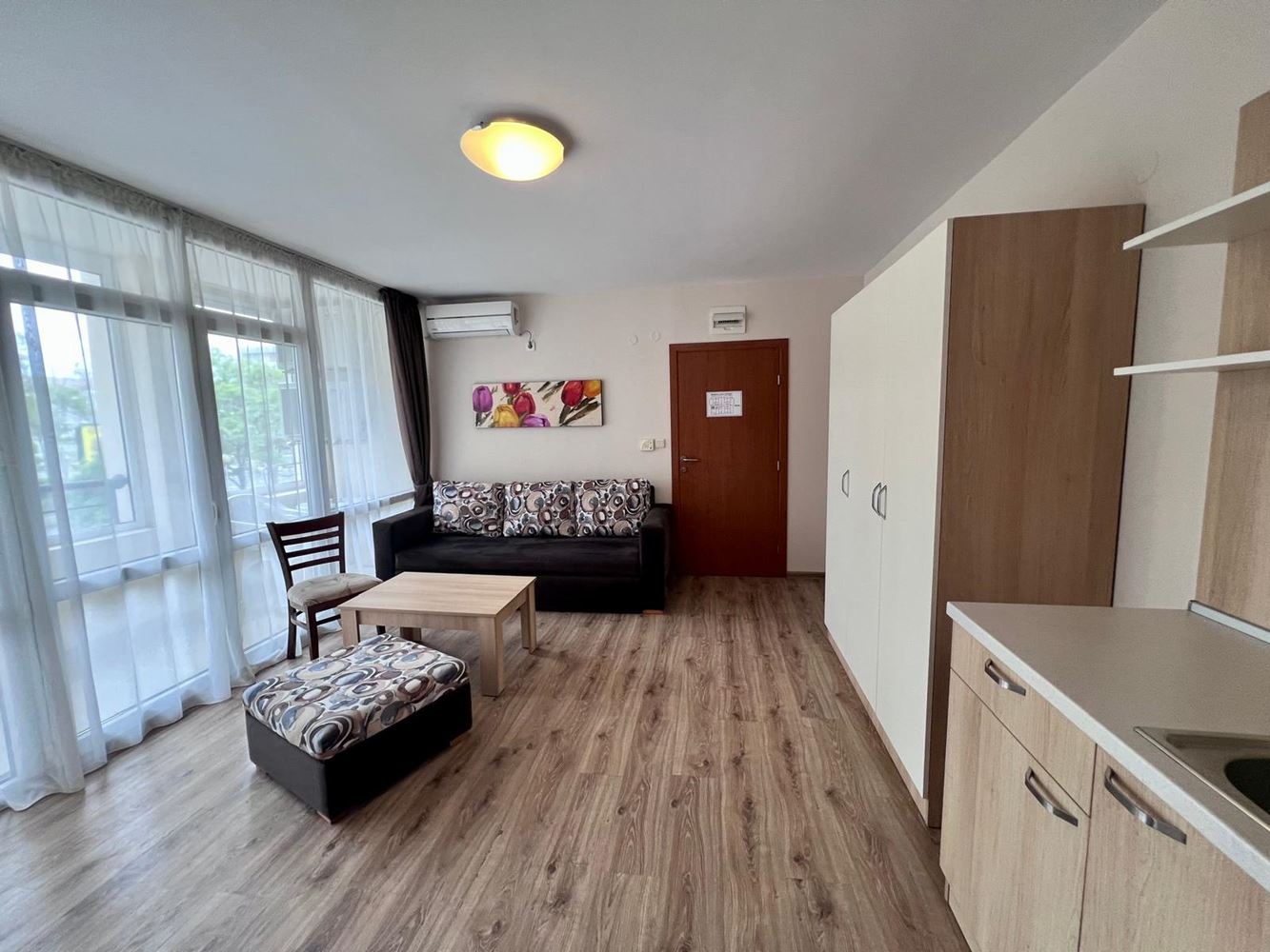 Dvoupokojový apartmán 300 metrů od moře na Slunečném pobřeží – skvělá investice s vysokým potenciálem